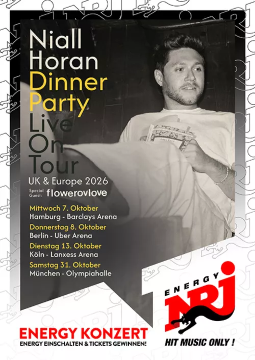 Schwarz weiß Foto eines Mannes darüber Text "Niall Horan Dinner Party Live on Tour" 